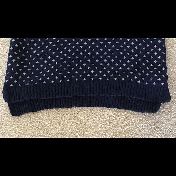 🆕⭐️GAP BEAUTIFUL NAVY/MUTICOLORED SOFT SWEATER/CROPPED SUPER CUTE& COMFY NWOT! - Picture 5 of 5